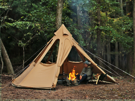 縁起物テントで、見通しも風通しもよいキャンプ初め！中で焚き火可能な穴だらけの「レンコンテント」発売。