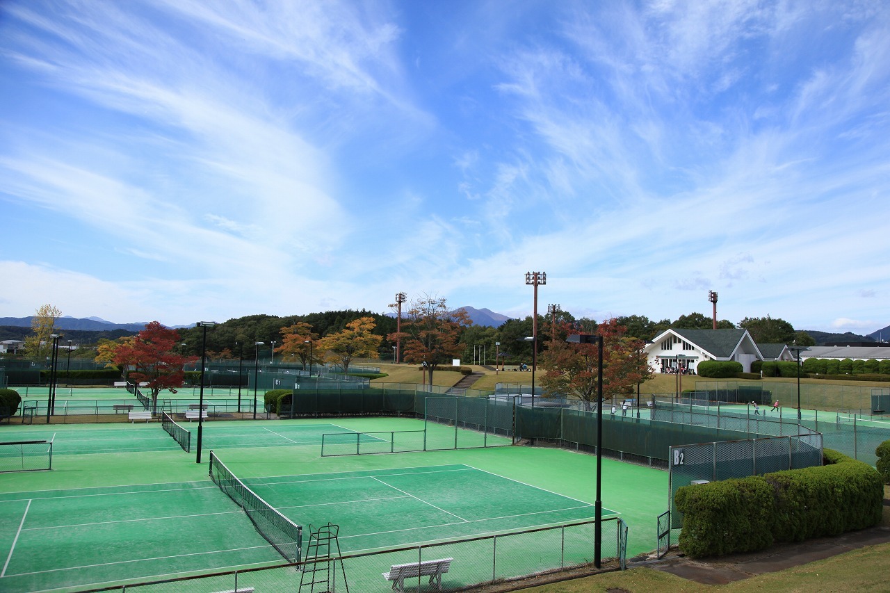 東北最大級の「ダンロップ泉パークタウンテニスクラブ」をオープン