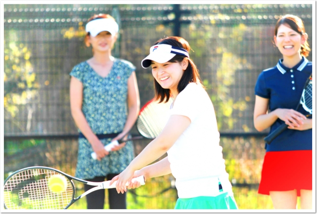 ソーシャルディスタンスを守って、安全にたのしめるスポーツ　テニス