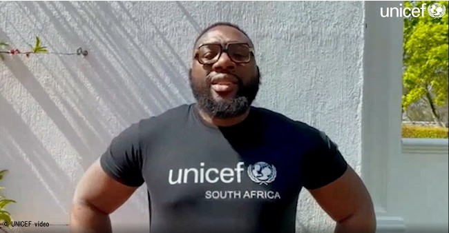 元南アフリカ代表「スプリングボクス」のテンダイ・ムタワリラ選手© UNICEF video