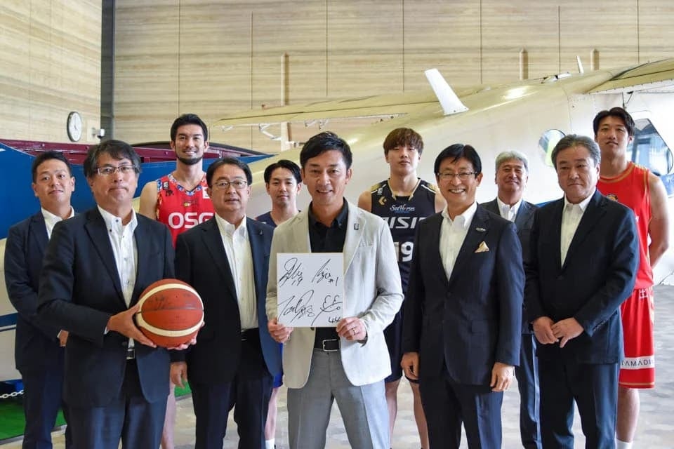 愛知県4クラブ合同で朝日新聞社を表敬訪問