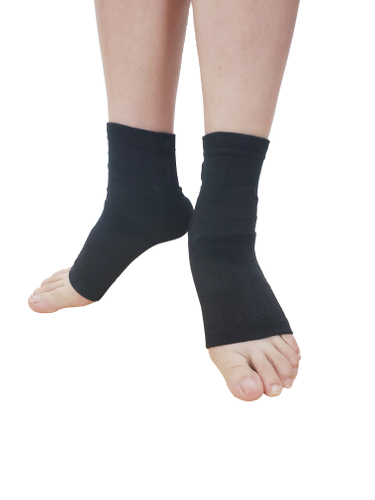 宇宙から光って見えるキャップで山岳遭難者を捜索