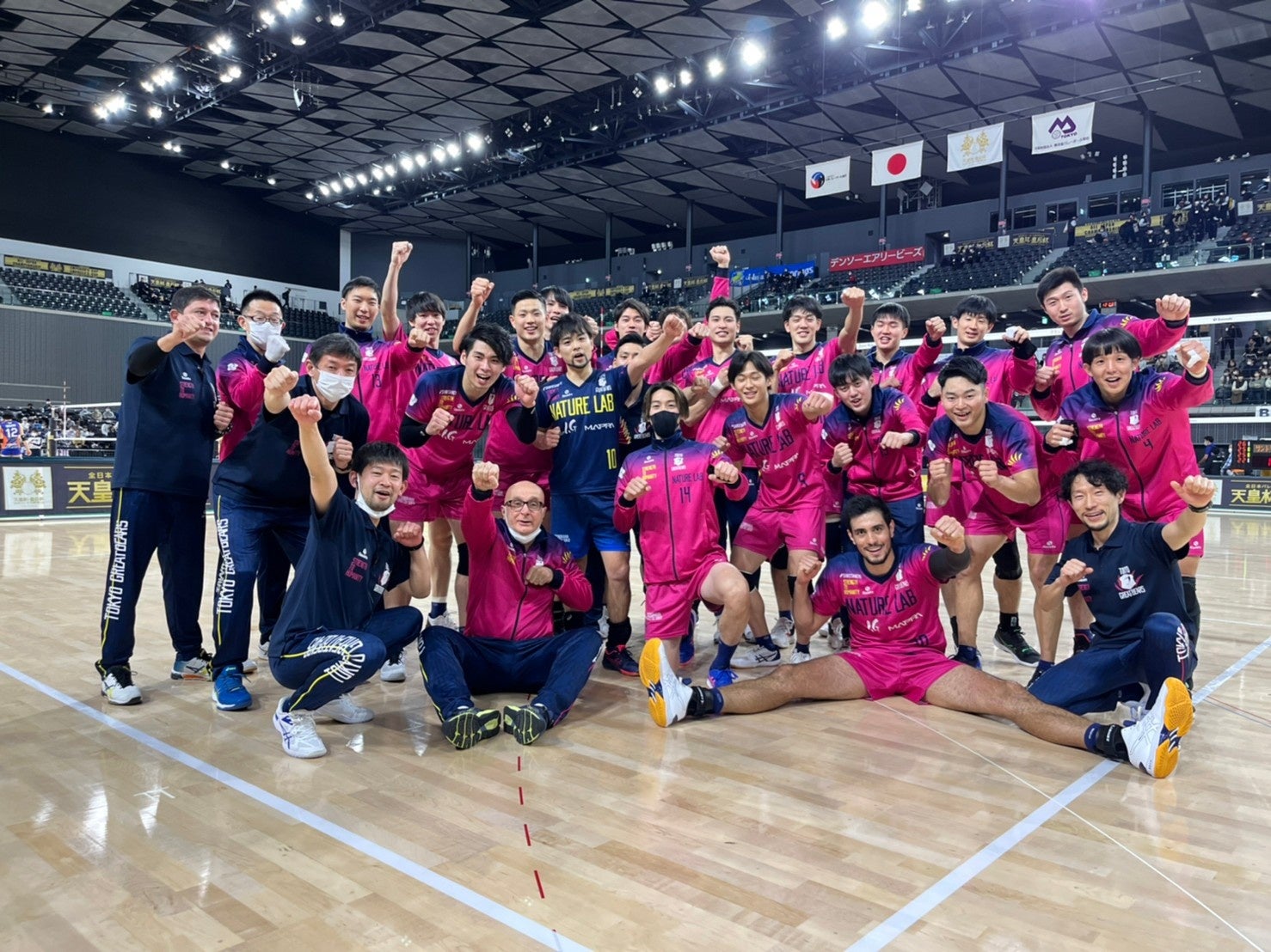 東京グレートベアーズ　令和4年度 天皇杯 全日本バレーボール選手権大会　チーム発足1年目でベスト4！