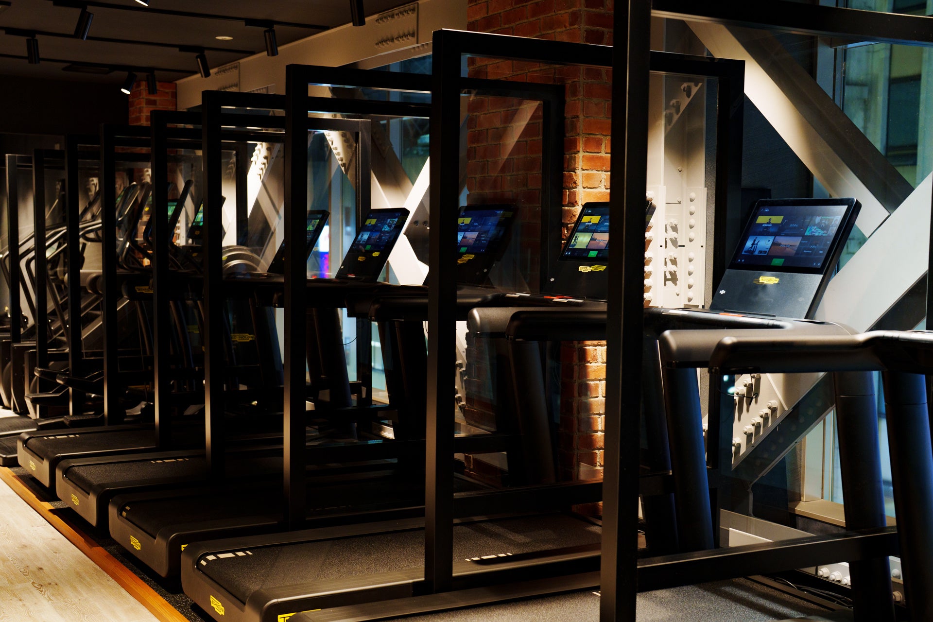 <A.P.C. GOLF>フィールドと日常を融合させたライフスタイルゴルフウェアAP.C. GOLFのPOP UPを松坂屋名古屋店北館GENATAにて開催。4/5(水)~4/18(木)