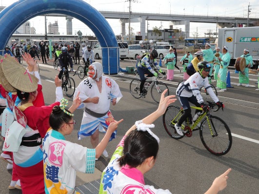 スタメン予想で出場選手のサイン入りポスターが当たる！現地でもれなく限定カードがもらえる！V.LEAGUE FINAL STAGEプレゼントキャンペーン実施