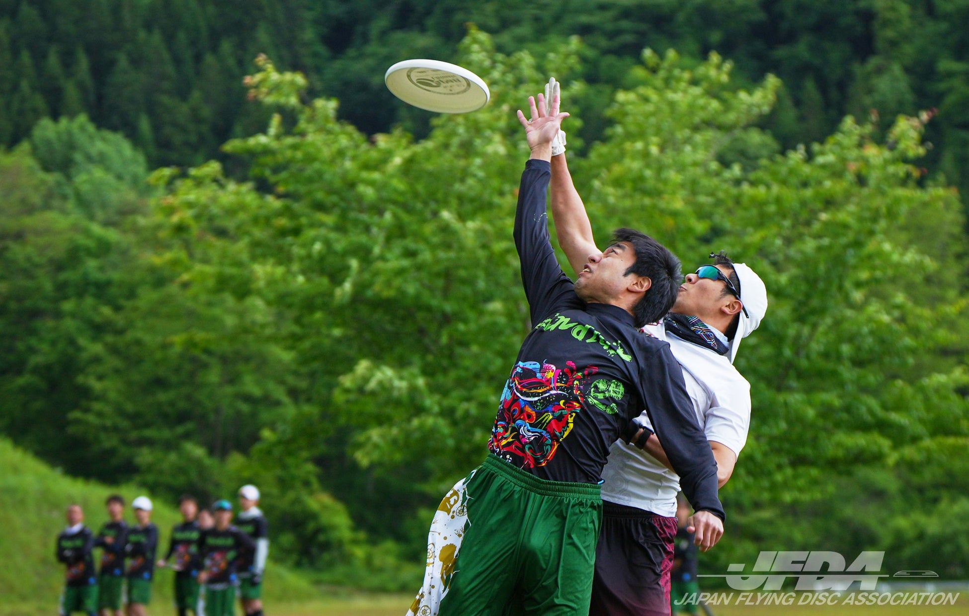 ヘルメットの概念を覆す折りたたみ式デザイン！軽量なのに耐衝撃性・通気性に優れた自転車ヘルメット「Met-Fter」をガジェットストア「MODERN g」で販売開始