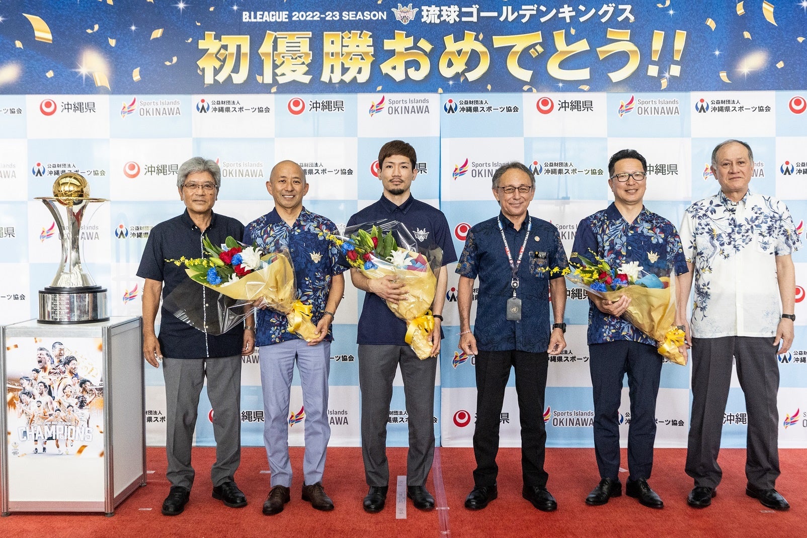 選手直筆サイン色紙が付く大好評のチャリティーチケットに涌井秀章投手！