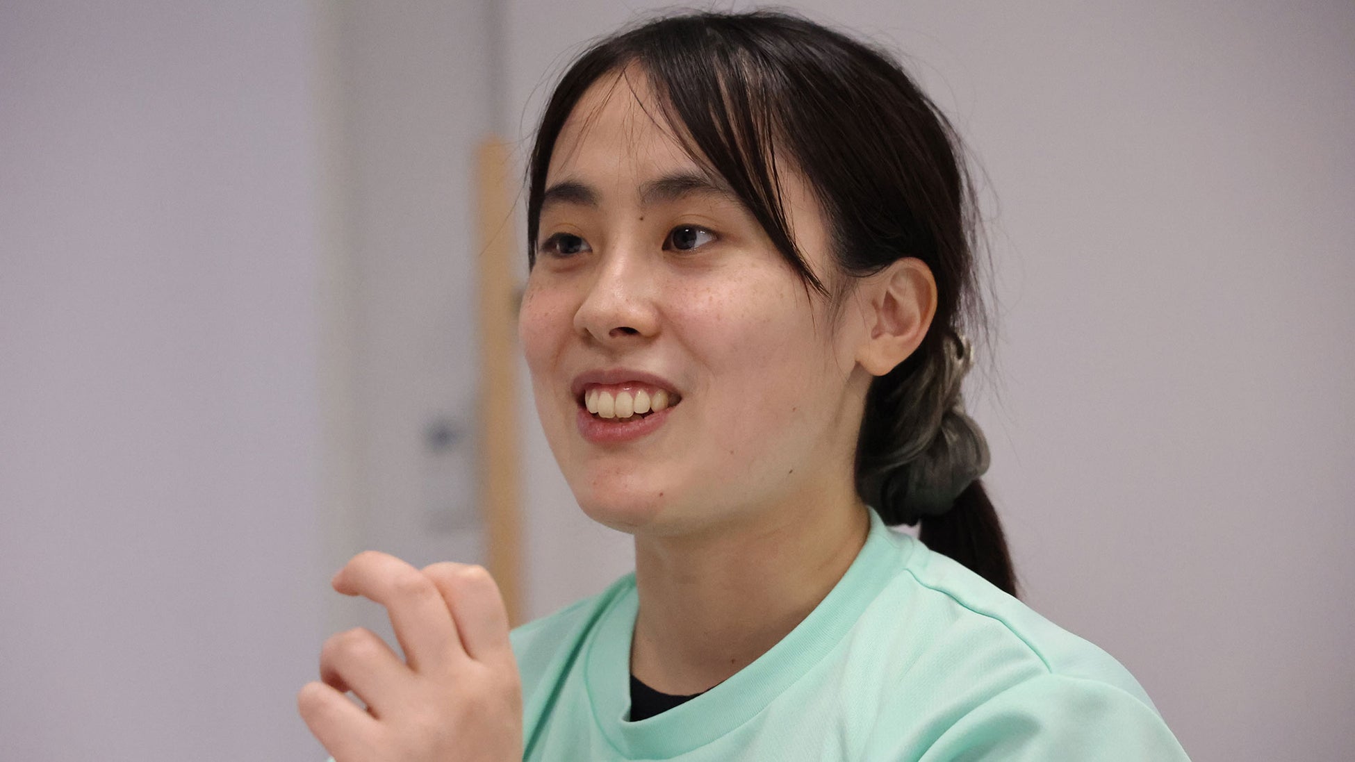 独自のバスケットボールカルチャーを発信するショップ「TOKYO 23」とカルチャー誌の「LIFE」による新作コラボレーションTシャツが発売。