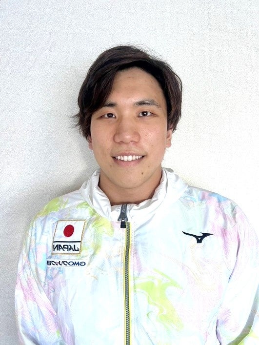 耳に巻き付く特殊形状 <絶対にずり落ちないスポーツ用眼鏡>新商品、細身で高級感ある「メタルフレーム」、ビジネスシーンとの兼用タイプ2023年8月12日(土)発売。