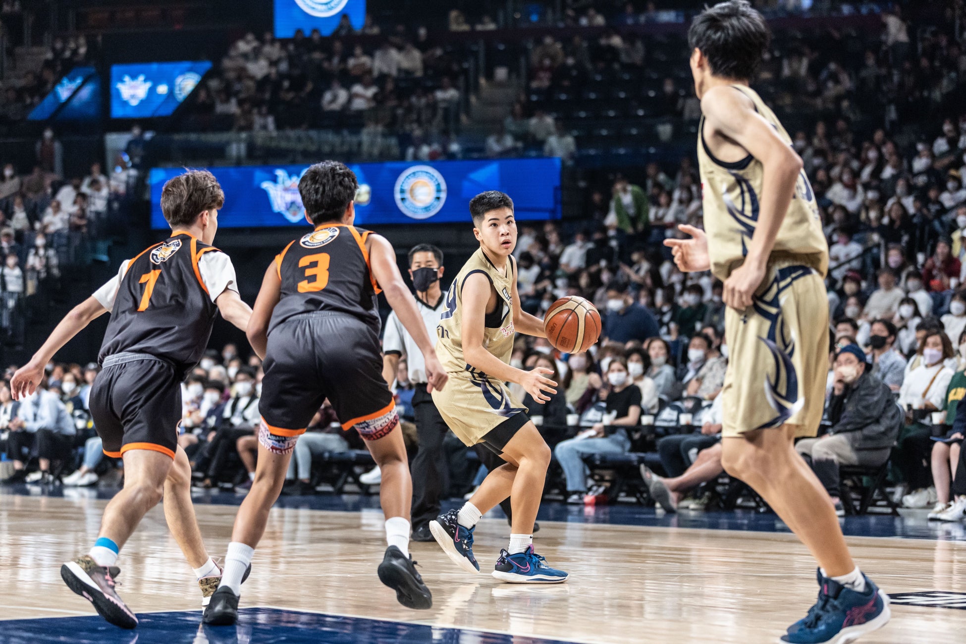 累計16万部突破「青トレ」シリーズ第4弾は、日本初の厚底シューズ専用トレーニング本!