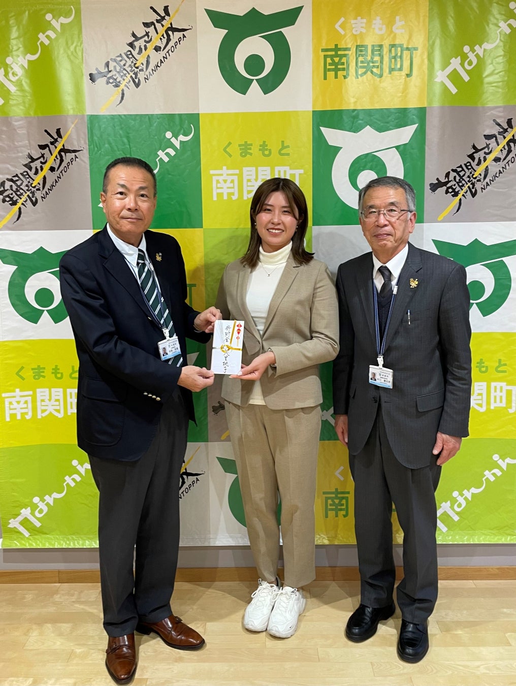 スポーツ実況は「中立」「公平」であるべきなのか？昨年のシーズン終盤に話題となった「アナウンサーの実況」踏まえ、Surfvote参加者の約半数が偏った実況も「おもしろい」「あっても良い」と回答。