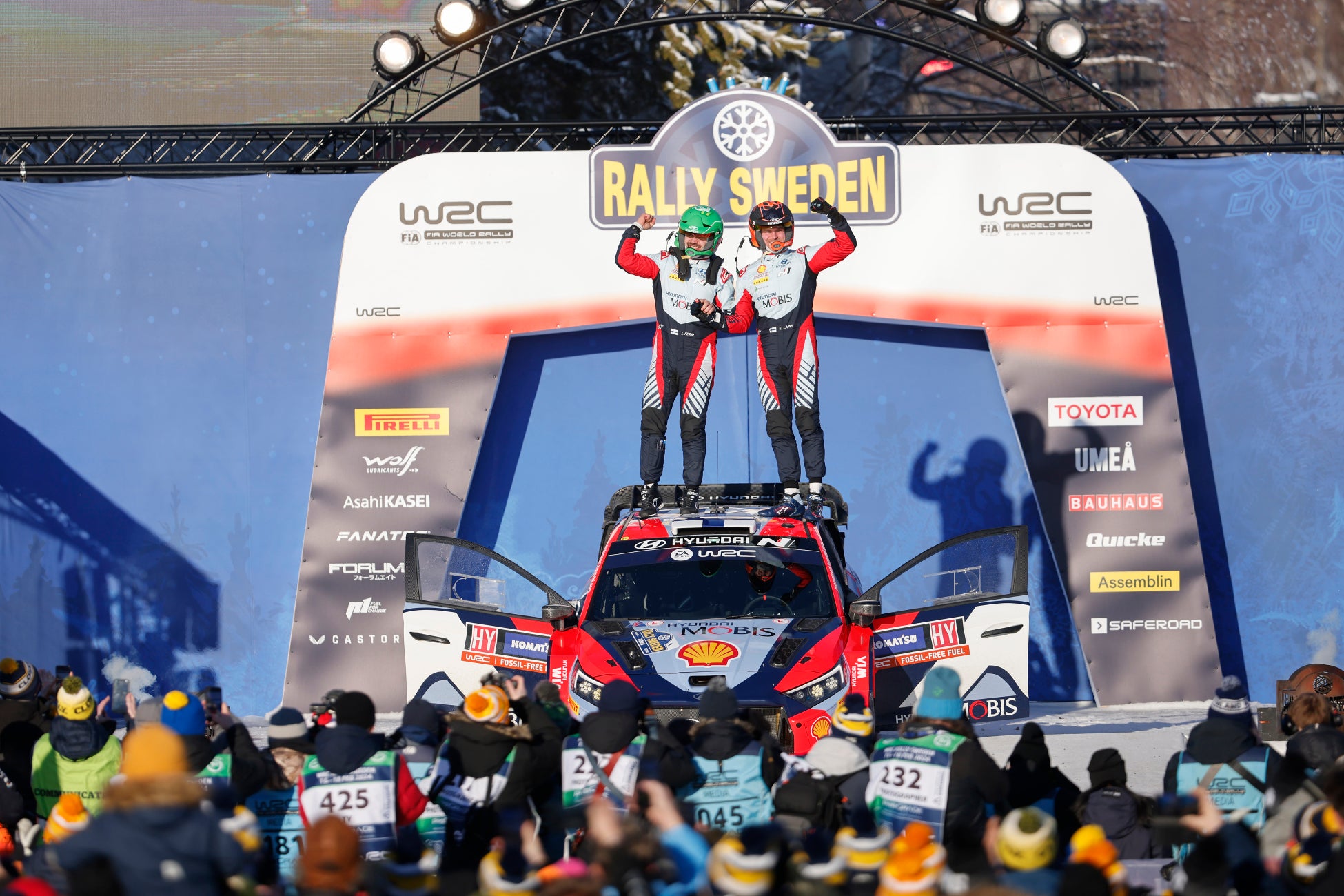 背番号対応、ガンバ大阪×ヒュンメルのコラボスニーカーを発表!