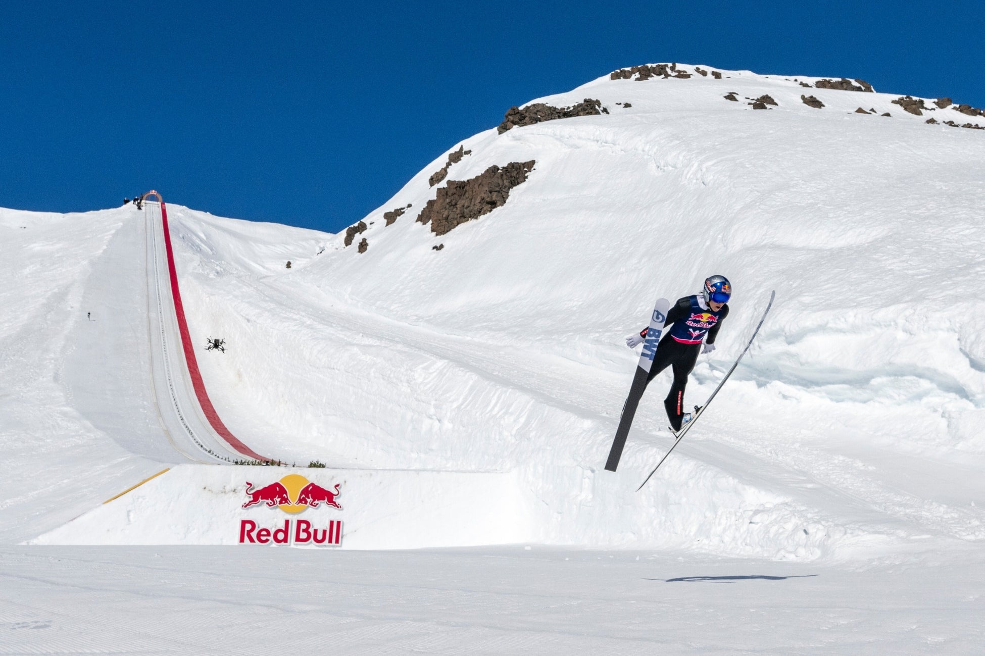 小林陵侑、驚異の291m で世界新記録達成　過去記録を37.5mも上回る、スキージャンプの限界突破!!