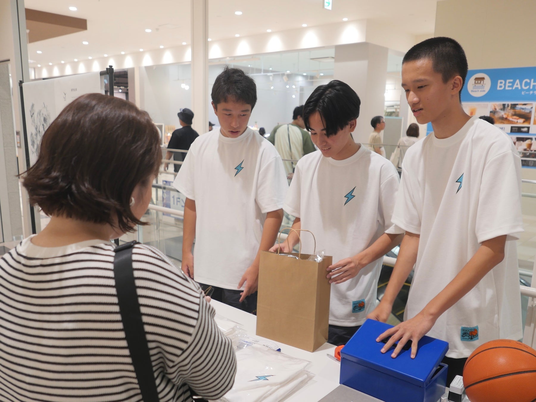 ザスパ群馬クラブハウス「GCCザスパーク」設置の自動販売機損壊被害について