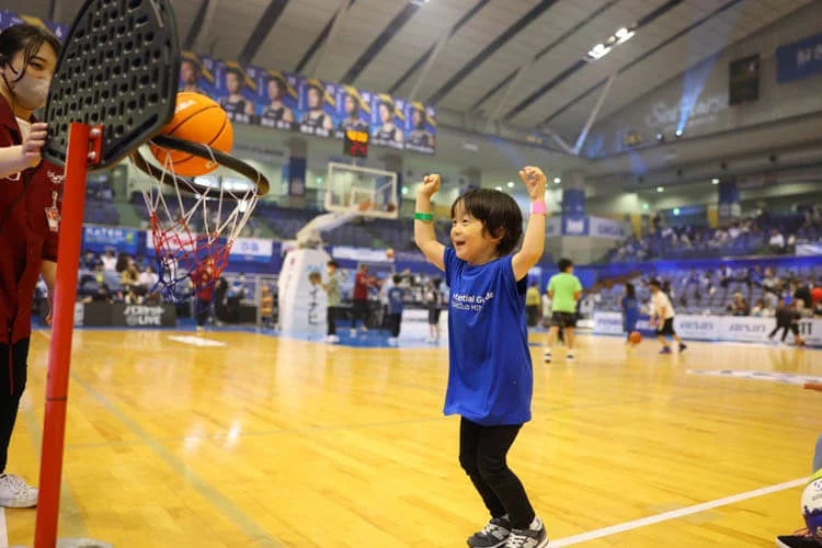 Bリーグ・アルティーリ千葉とMECフーズ「応援たまご」発売で地域活性化へ