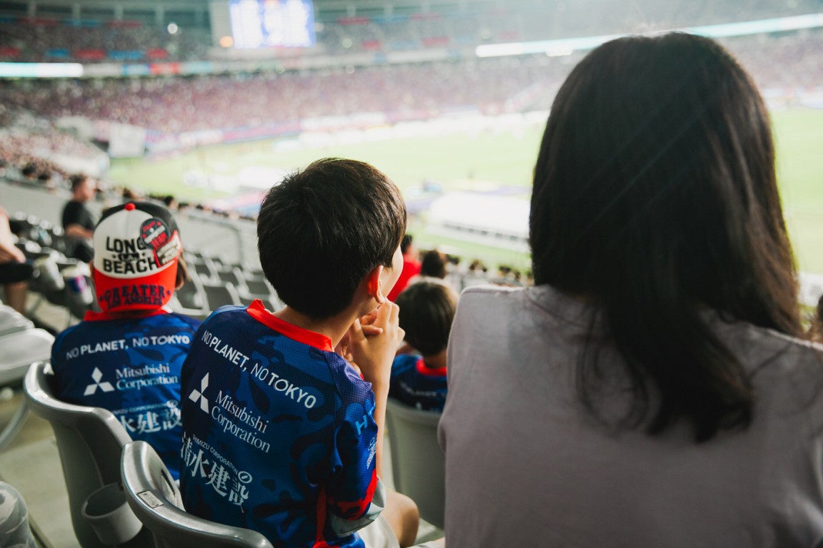 「はじめてのJリーグ観戦！」今年もFC東京と協働し、試合観戦の機会が難しい子どもたちとご家族をJリーグ観戦に招待。