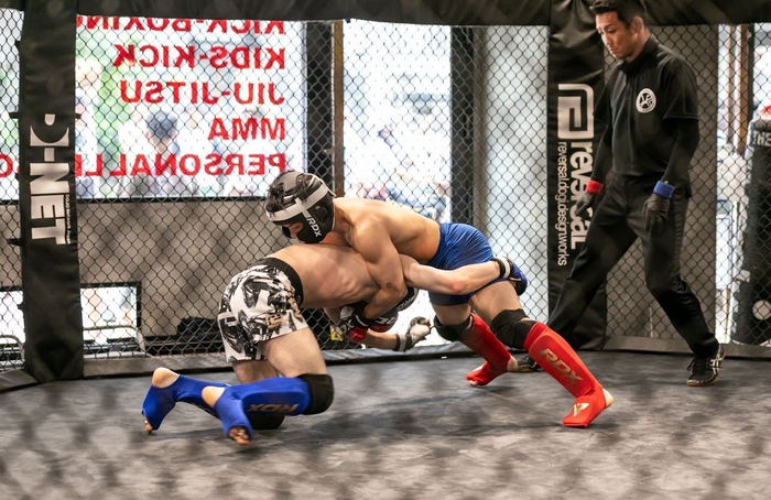 日本未発売のRDX製品がアマチュアMMAコンペティション「AMMAC」の公式ギアとして採用決定！