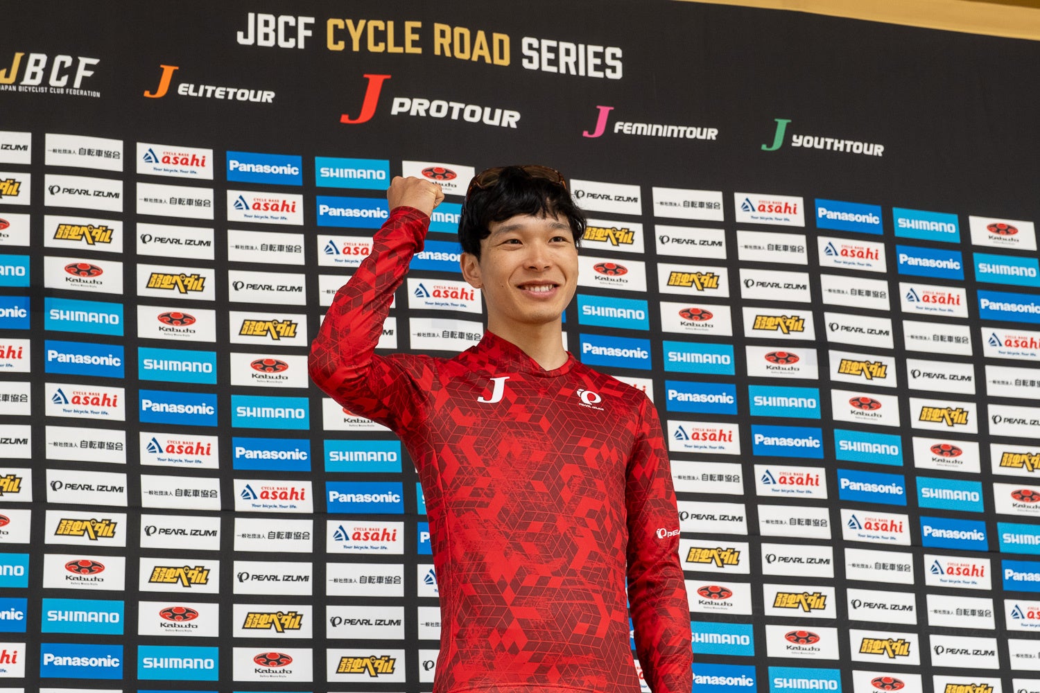 本田圭佑が発起人の4人制サッカー全国大会「4v4」の応援サポーター募集!Makuakeプロジェクト始動