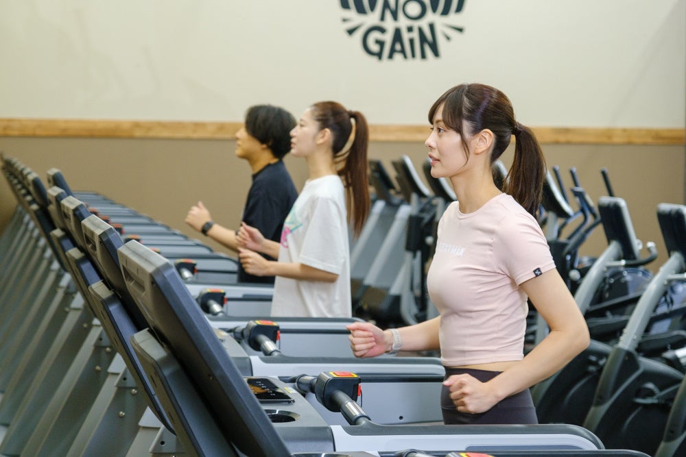 藤岡弘、がお祝いメッセージ、堀田眞三が登壇、大東賢監督作品、映画「バトルクーリエ」東京試写会が大盛況