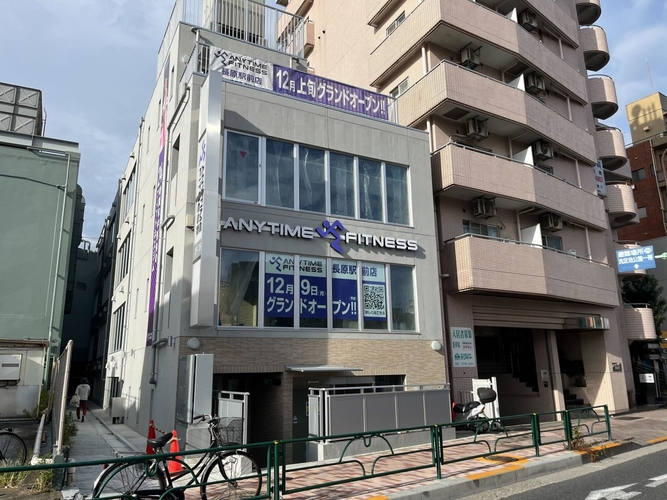 新素材採用で振動減衰性5.8%アップ※1 爆発的なパワーと柔らかい打球感を両立するテニスラケット 新「EZONEシリーズ」2025年1月中旬より発売