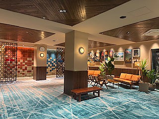 【セント・アンドリュース】ラグジュアリーな存在感のキャディバッグ2モデルを発売