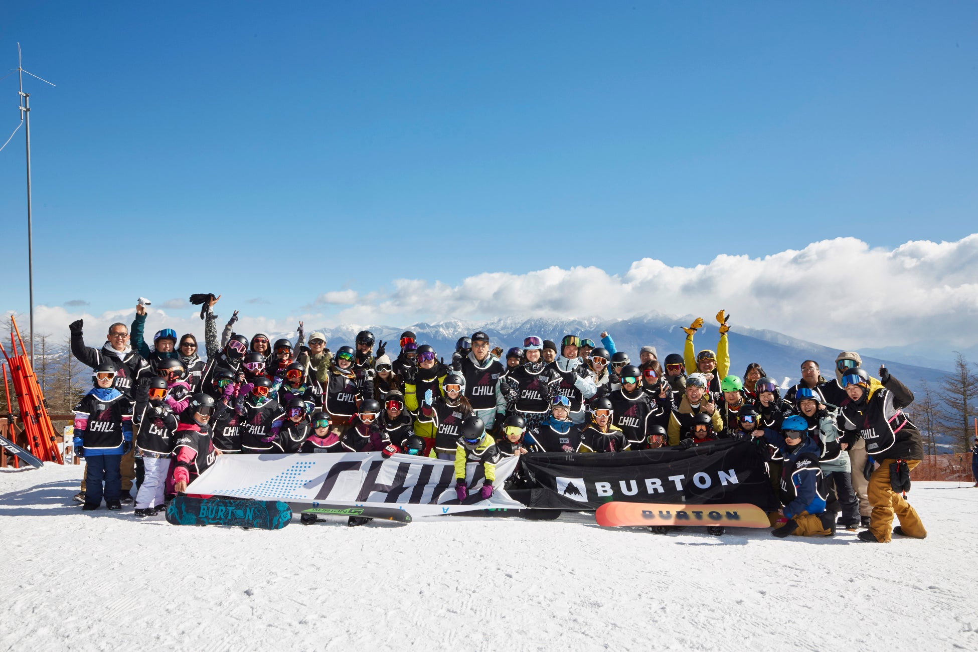 スポオクにて、ファイティングイーグルス名古屋が名古屋グランパスコラボの3rdユニフォームを出品