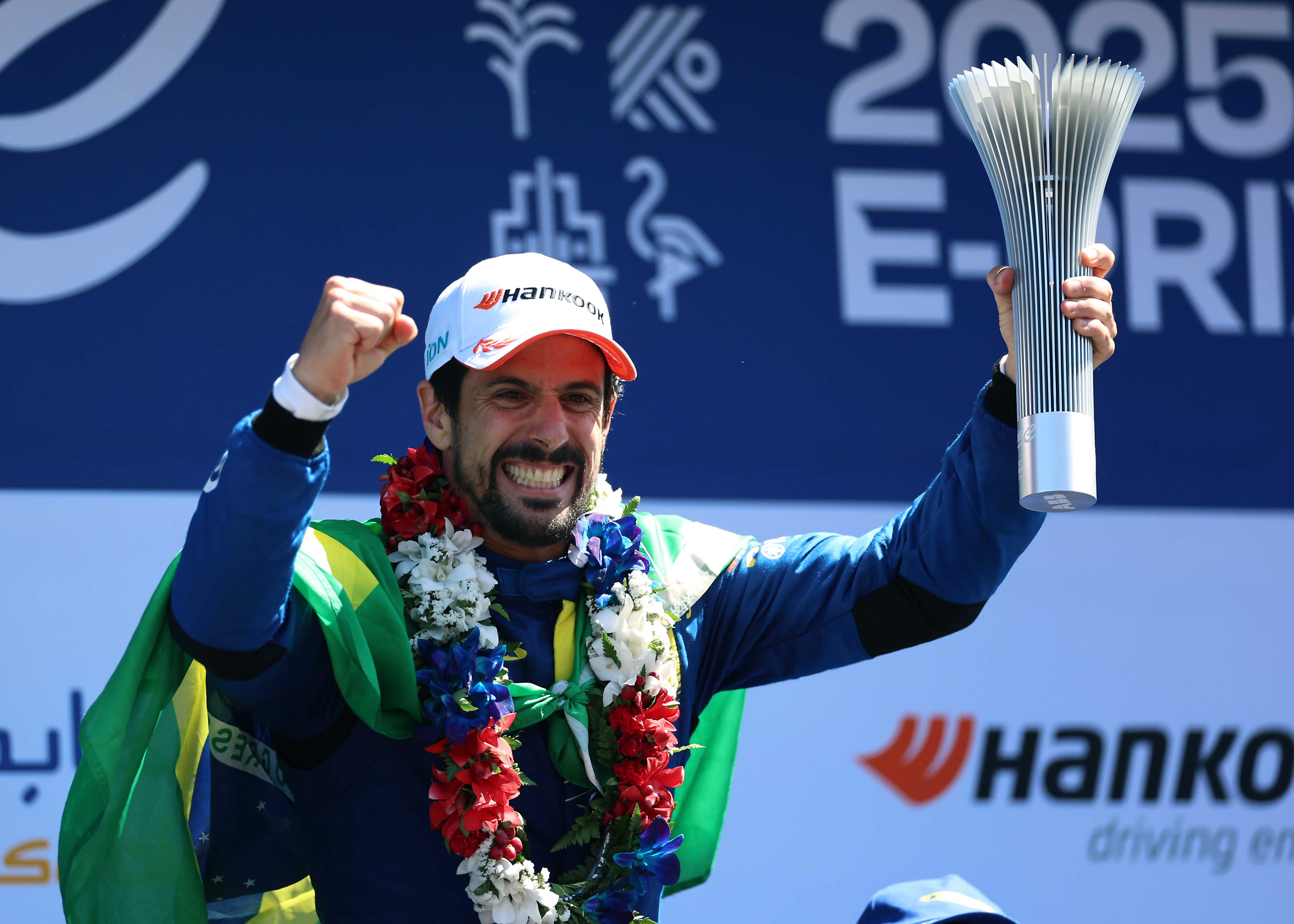 サンメッセ鳥栖にて開催される『テニスソフテニフェスタin鳥栖』にて、『BREAK BACK展』を開催いたします。