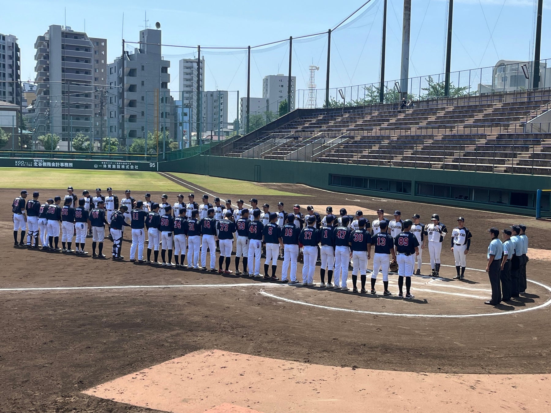 【勝利速報】CLUB REBASE、都市対抗野球東京都一次予選1回戦で警視庁野球部に快勝！ 次戦へ弾み！