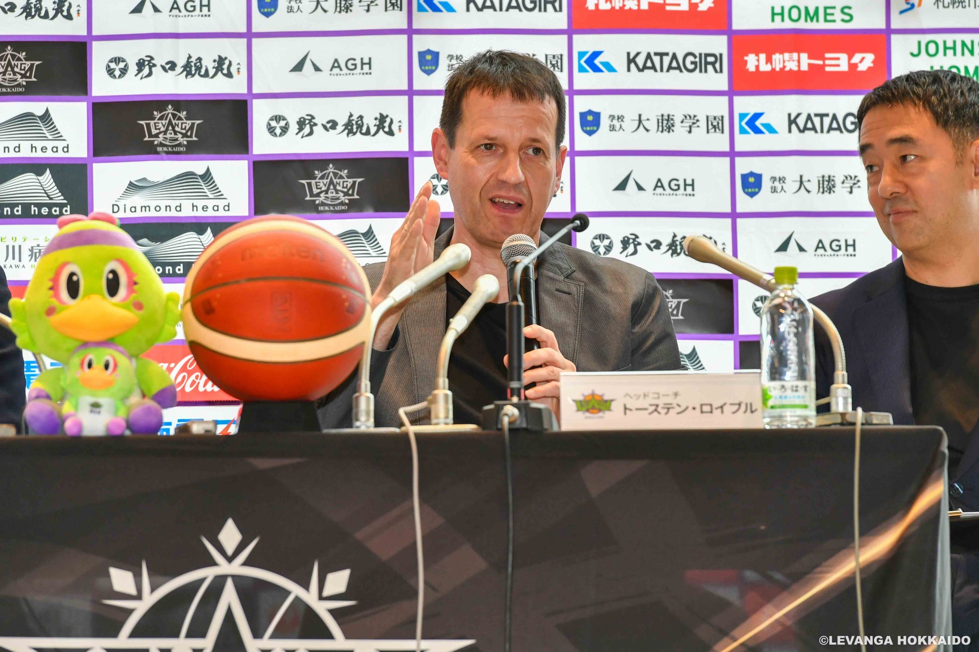 4万点を販売した大人気商品Alpen Outdoorsアルミユニットテーブルから待望のNEWオプションが6月20日(金)販売開始!