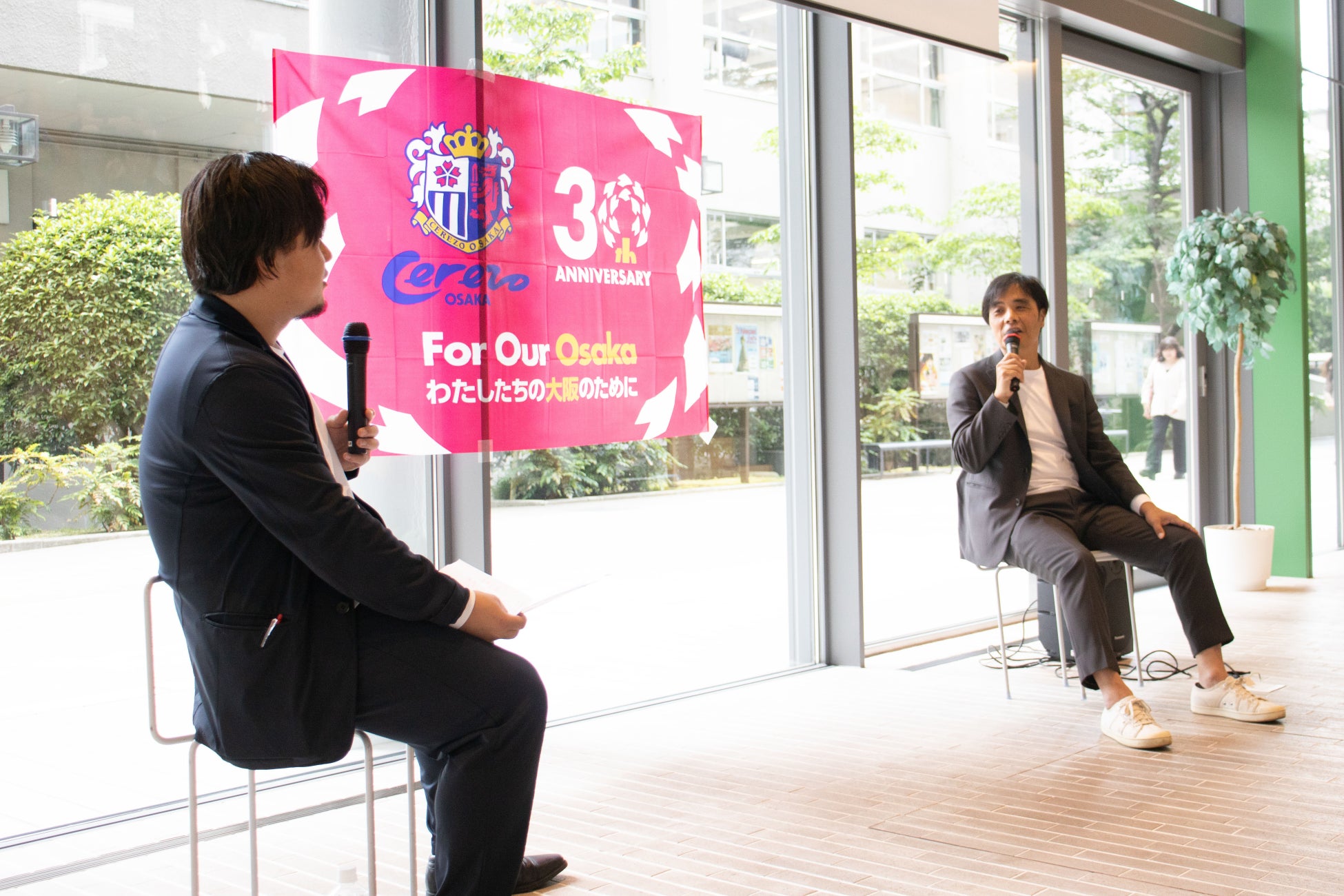 安定性と快適性を追求したランニングシューズ「GEL-KAYANO 32」を発売