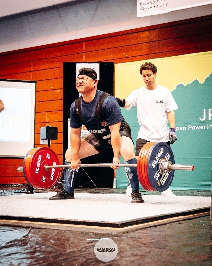 アルコ株式会社が展開するアメリカ発ナチュラルランニングシューズTopo Athletic®(トポアスレチック)がスリーピークス八ヶ岳トレイルに出展!試し履き&その他ランニングギア販売も実施