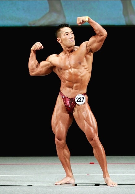 クラシカルな独自デザインにヘッドレストを標準装備、カーボンシェル採用の旧車に似合う本格的ローバックシート【HISTONI(ヒストーニ)】保安基準適合で新登場!