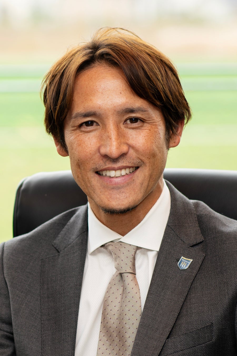 埼玉県川越市からJリーグを目指す「COEDO KAWAGOE F.C」、沖縄料理なんで、やと2025シーズンのサポートパートナー契約を締結