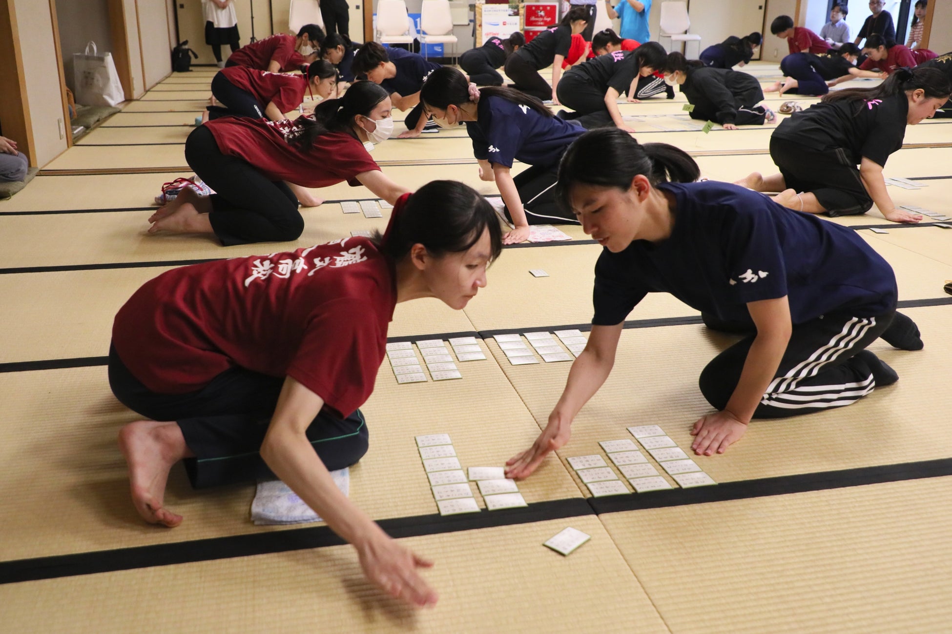 安定性と快適性を両立したテニスシューズ「GEL-CHALLENGER 15」を発売