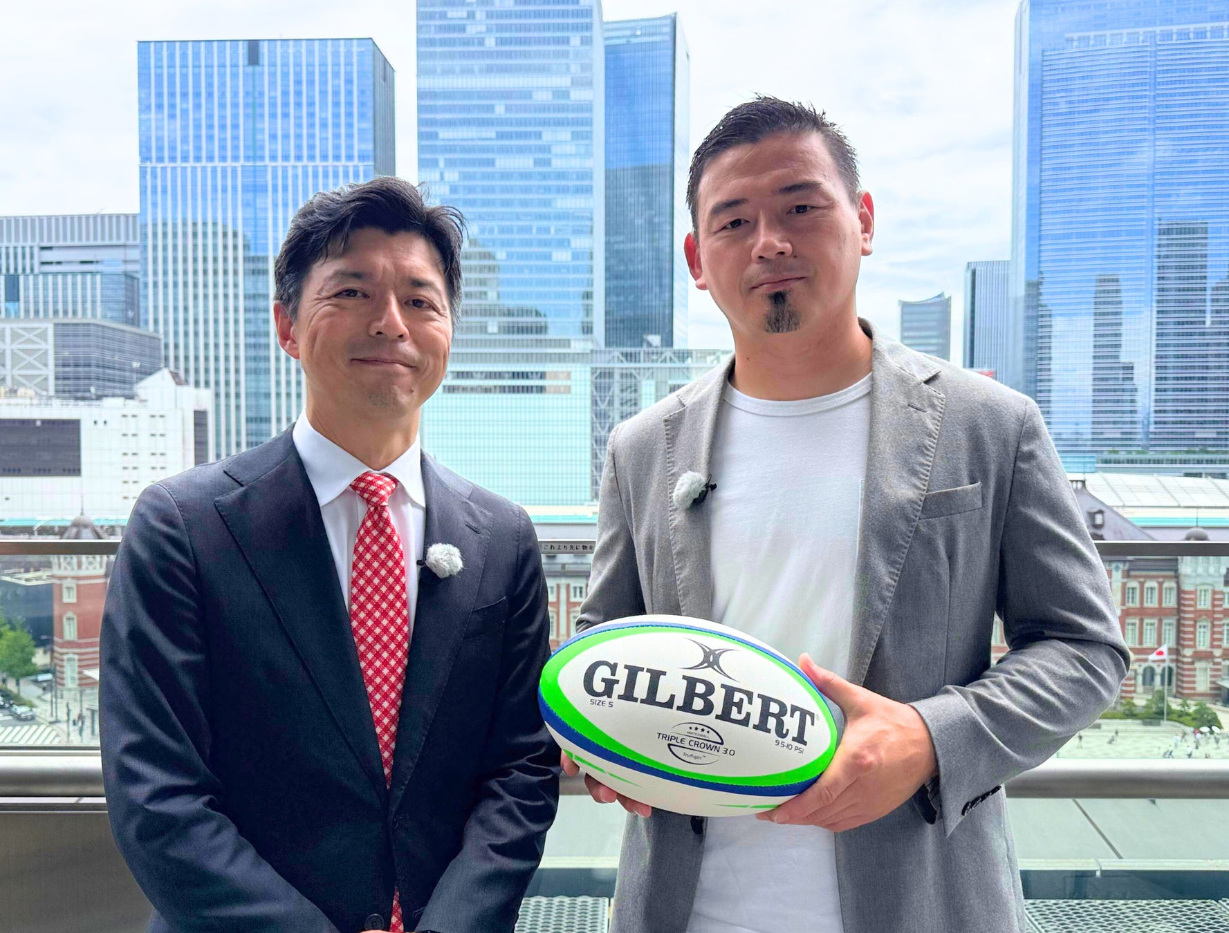 海や水辺の魅力を最大化するために。“HELLY HANSEN×HOBIE” 業務提携を締結