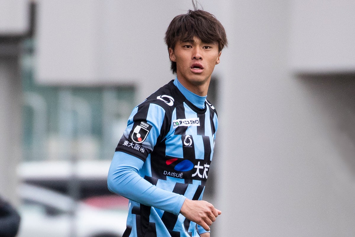 室伏広治スポーツ庁長官をチアリーディング・パフォーマンスチア日本代表が表敬訪問