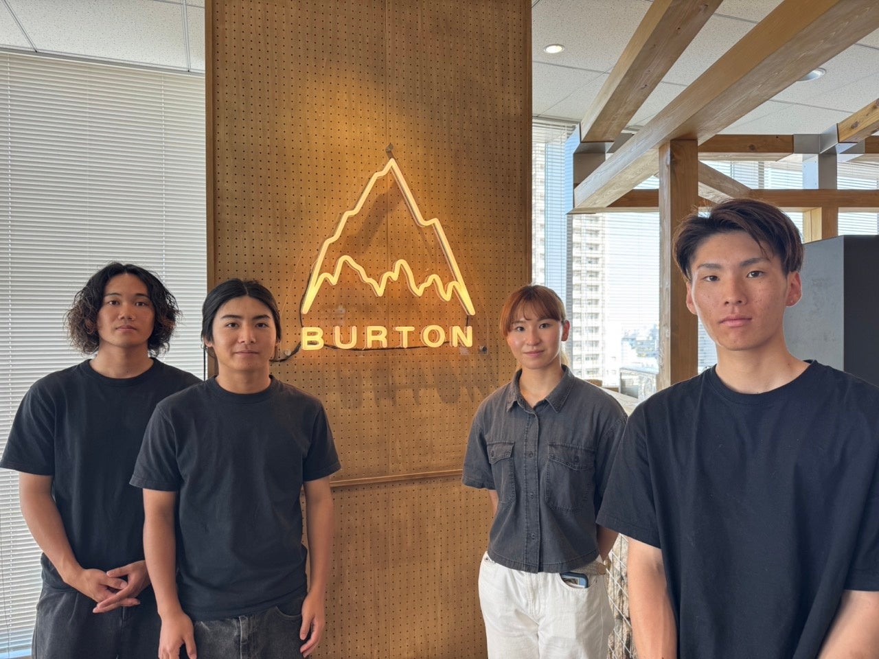 【ひんやり特集】冷感タオル・フード付きポンチョ・光るクールリングなど、ベルモンド楽天市場店にて話題の熱中症対策グッズを公開!