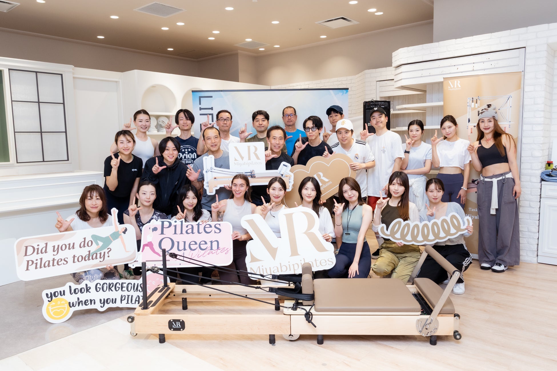 女子キャンプや夏フェスで大活躍!バイクに積めるほどコンパクトなワンタッチテント『ライダーズタンデムテント』