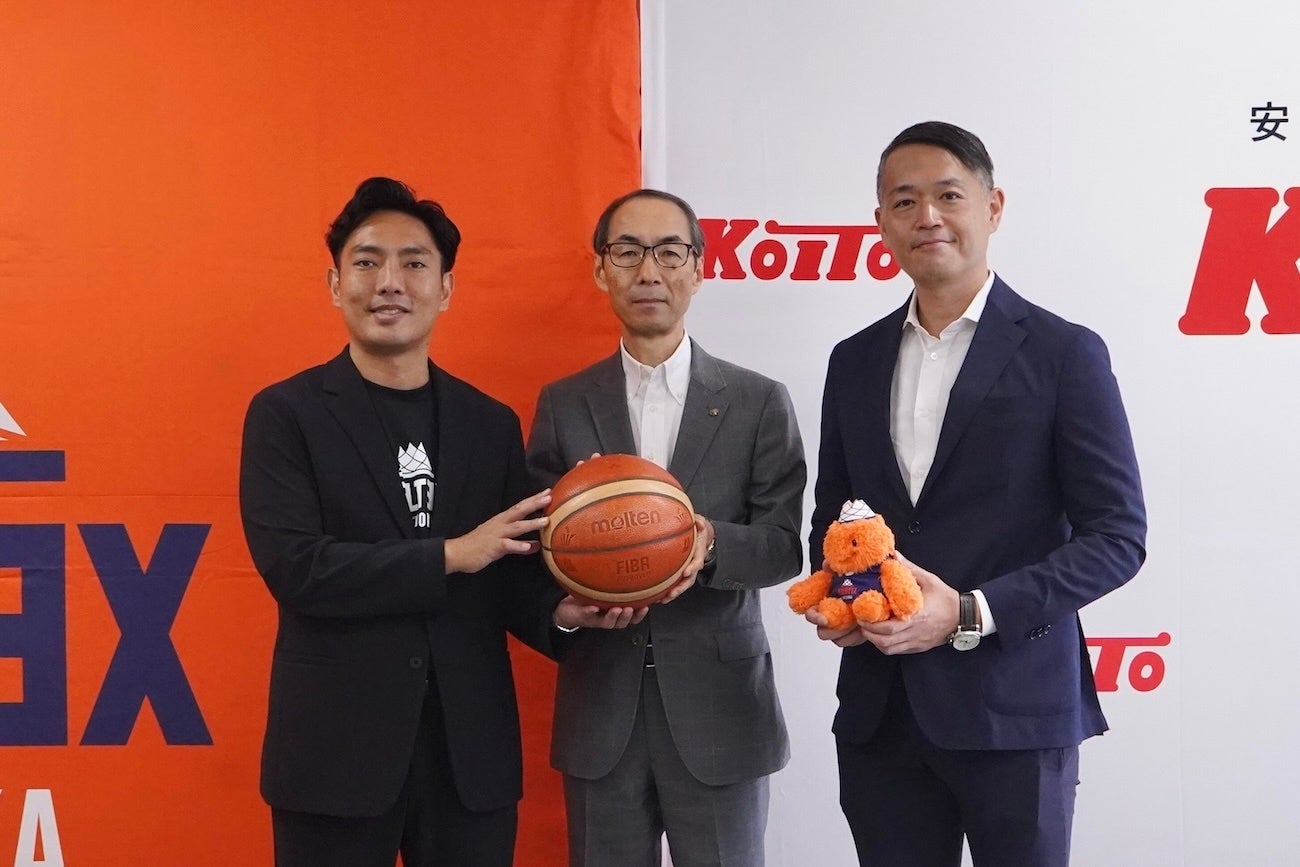 日本人初の快挙!ウィンブルドン(女子U-14)で初優勝! 世界が注目する13歳宮澤紗希乃 多彩なショットで聖地のファンを魅了