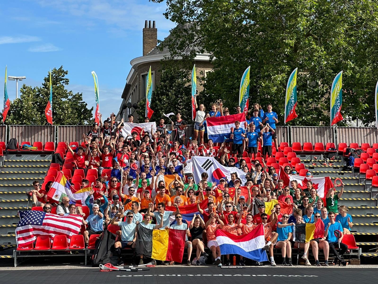 50年、揺るぎないビジョン:オークリーの本社で50周年記念イベントを開催