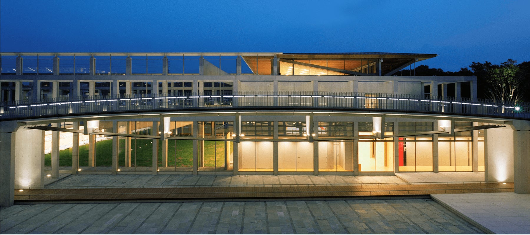 ニューバランス フットボール 「TEKELA ELITE HG(テケラ)」最新モデルから人気のホワイトカラーが登場