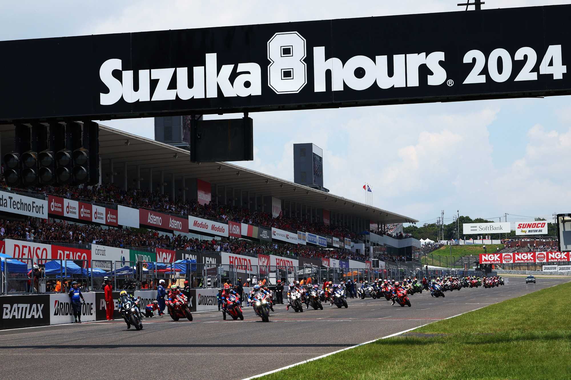 世界最高峰のスポーツイベントを、ビラノバと共に。世界中のプレミアムスポーツイベントに特化したチケットブッキングサービス【 MAMBO EVENTS 】とCFビラノバがパートナーシップ契約を締結。