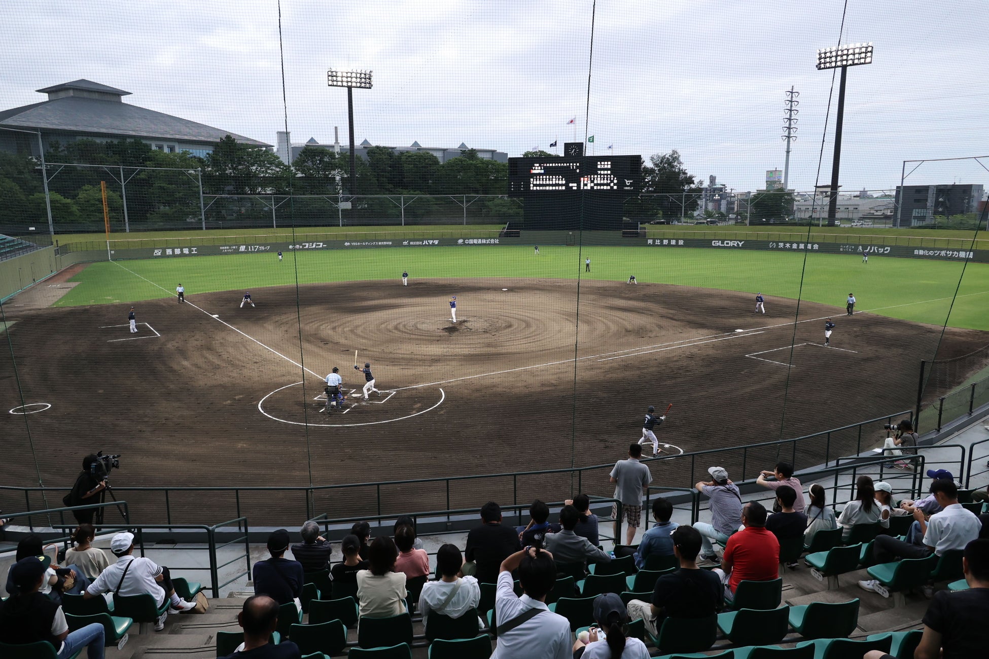 【大阪・バレー】2025年8月4日　高校女子バレーボールの大会「部活フェス」を東和薬品RACTABドームにて開催します！