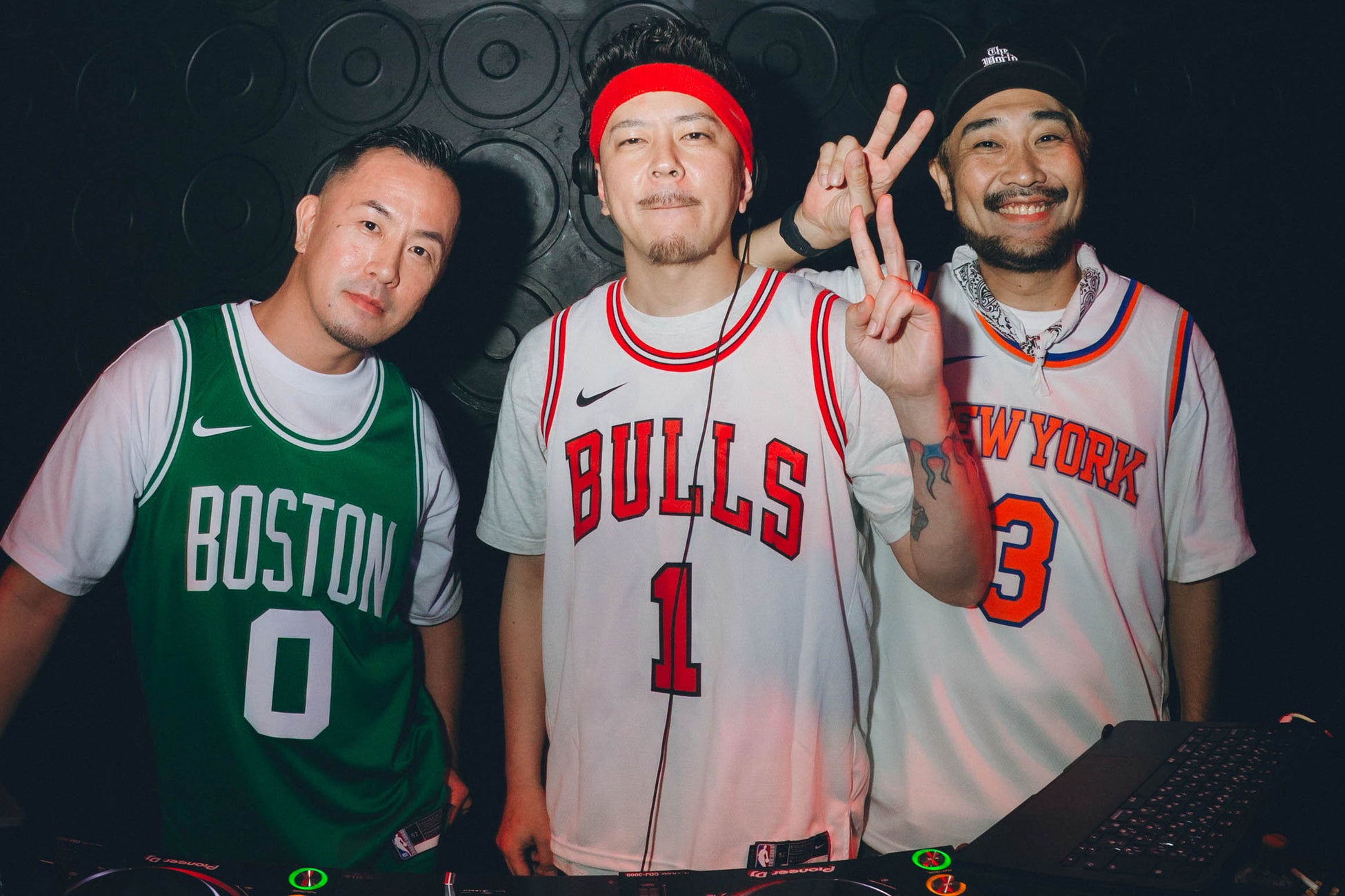 全日本プロレスのスペシャルブロマイド第2弾が、期間限定でセブン‐イレブンの店内マルチコピー機に登場!