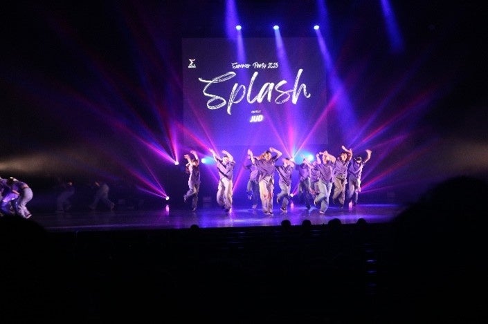 ~横浜DeNAベイスターズ 対 東京ヤクルトスワローズ戦で「キッズ STAR☆NIGHT 2025 Supported by J:COM」開催~ ダーリンハニー吉川正洋さんが念願の始球式に初挑戦 !