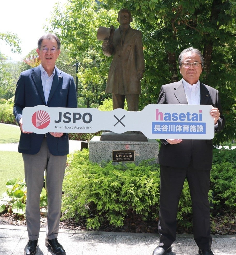 【イベントレポート】ヒョンデ、千葉ロッテマリーンズにEVリリーフカー「 IONIQ 5（アイオニック ファイブ）」を贈呈。～環境に優しく、スタジアムに映える新たな風景～