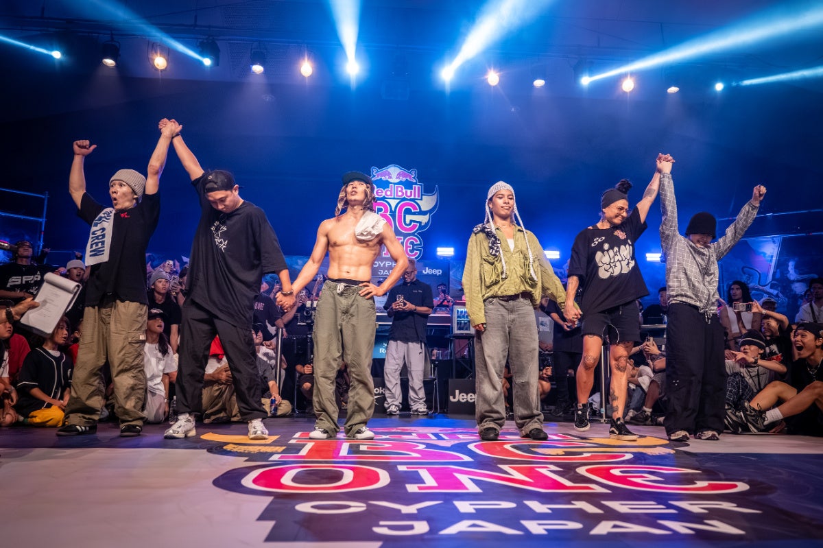 絶大な人気を誇る美容室“OCEAN TOKYO”と最高級フィットネスジム“ReXeR”の夢のタッグが進行中! 今回の企画に込められたトップふたりの熱い想いとは。