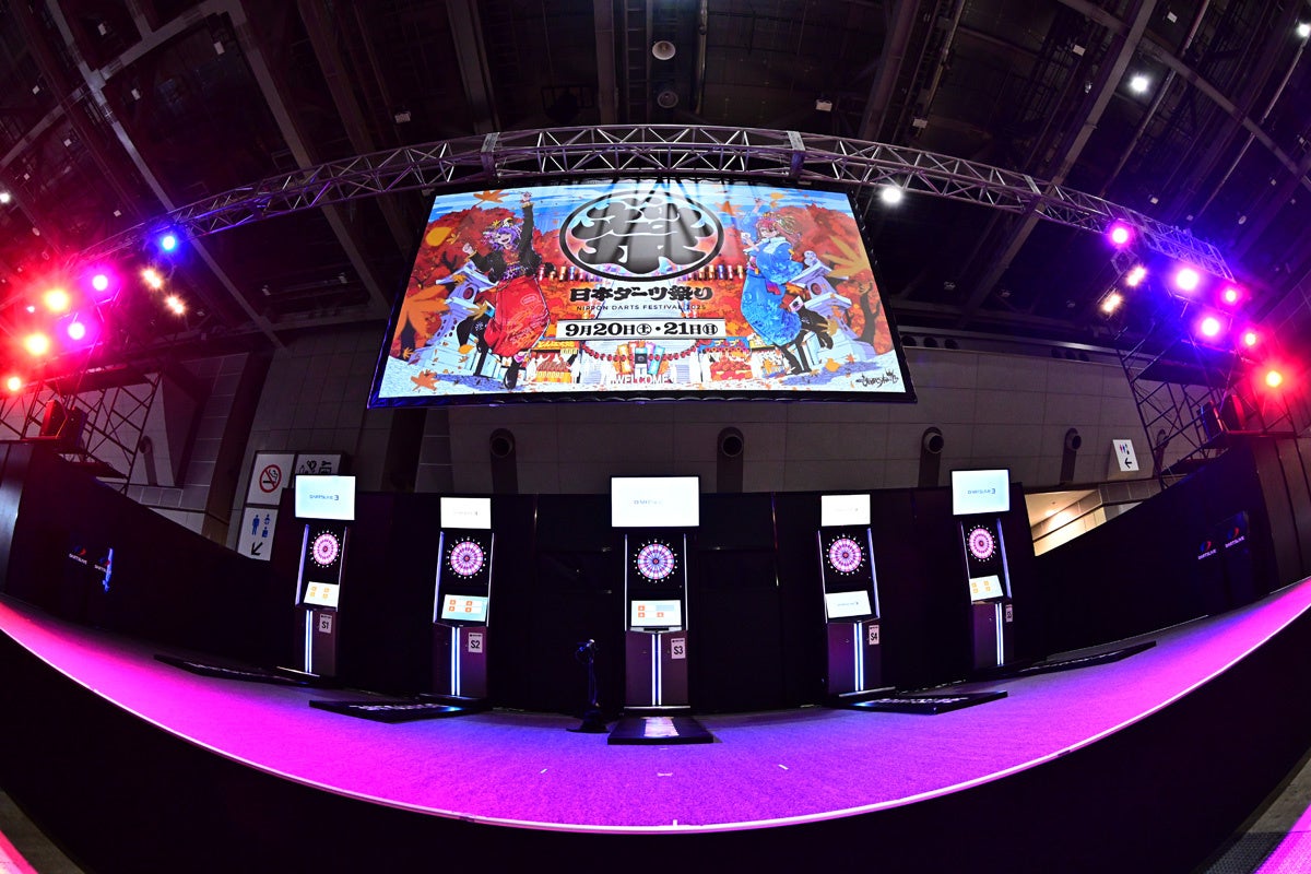 【イベントレポート】128社が集結！　名刺交換から始まるガチンコ対決「ダーツライブ企業対抗戦」が東京ビックサイトで開催
