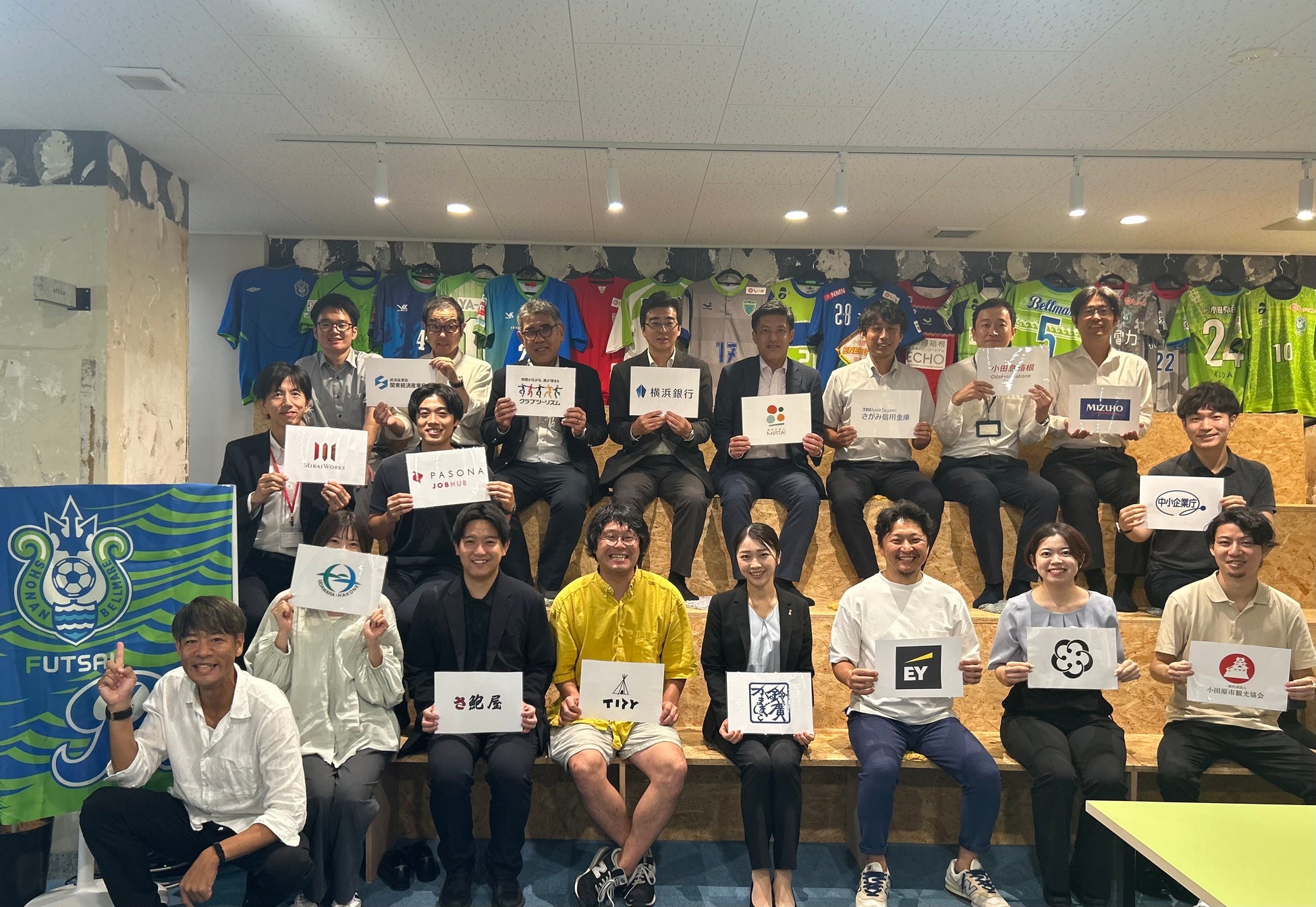 ニュートラルワークス.×大日本印刷×ピエクレックスが札幌マラソン50周年記念大会で共創Tシャツを提供 | アート、SDGsが融合した、特別な参加賞オリジナルTシャツが誕生