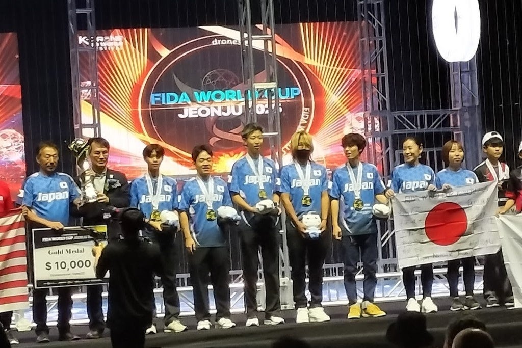 ドローンサッカーワールドカップで「AUTOBACS SEVEN WORKS」が金メダルを獲得